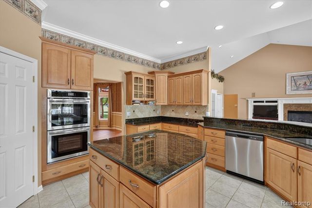 2212 Lily Court, Davison, MI 48423
