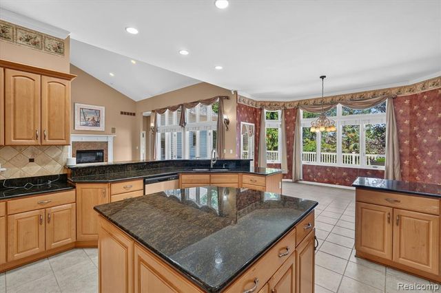 2212 Lily Court, Davison, MI 48423