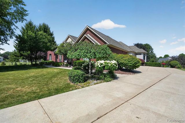 2212 Lily Court, Davison, MI 48423