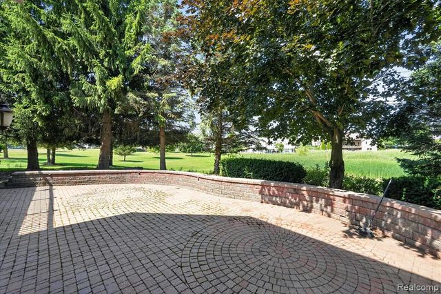 2212 Lily Court, Davison, MI 48423