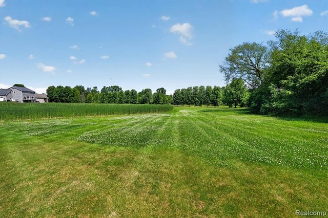2212 Lily Court, Davison, MI 48423