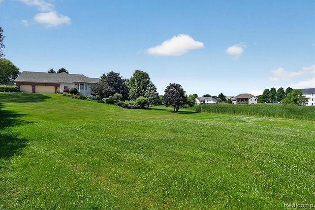 2212 Lily Court, Davison, MI 48423