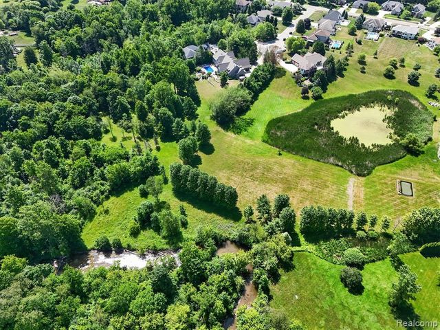 2212 Lily Court, Davison, MI 48423