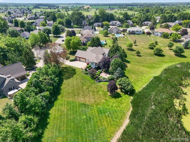 2212 Lily Court, Davison, MI 48423