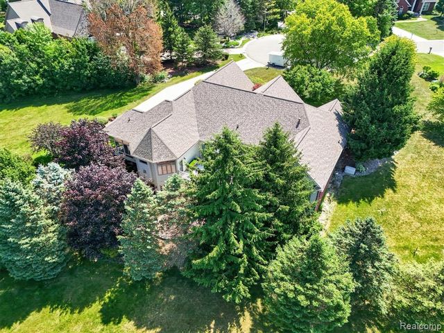 2212 Lily Court, Davison, MI 48423