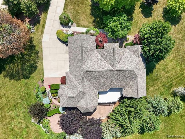 2212 Lily Court, Davison, MI 48423