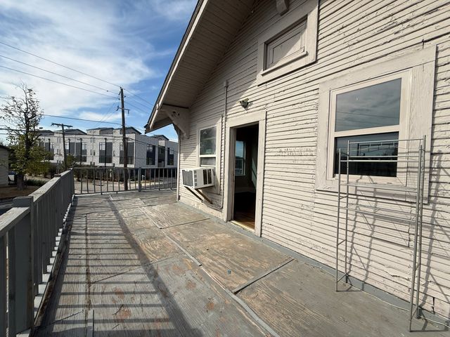431 E 8th Street C, Dallas, TX 75203