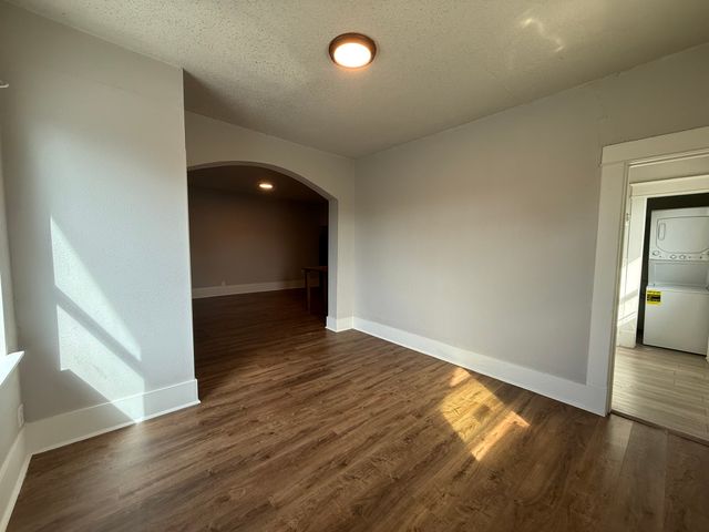 431 E 8th Street C, Dallas, TX 75203