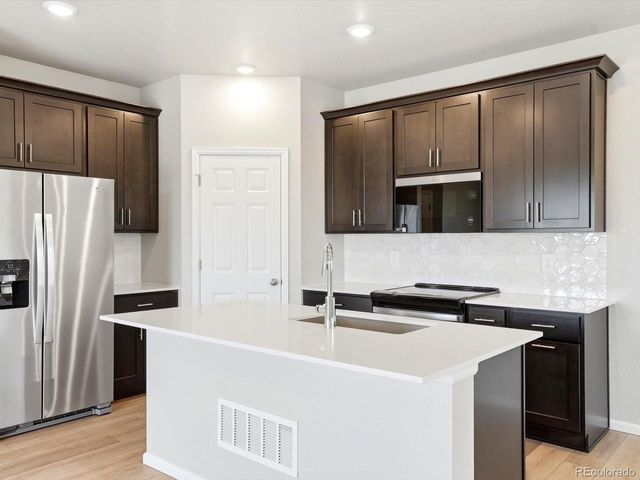 2197 E 164th Ave, Thornton, CO 80602