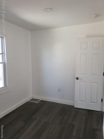 18603 Mackay Street, Detroit, MI 48234