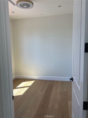 20329 Stagg Street, Winnetka, CA 91306