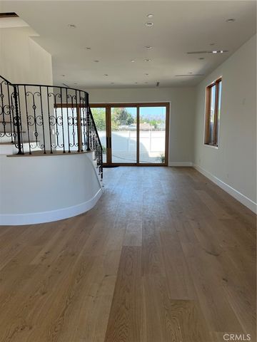 20329 Stagg Street, Winnetka, CA 91306