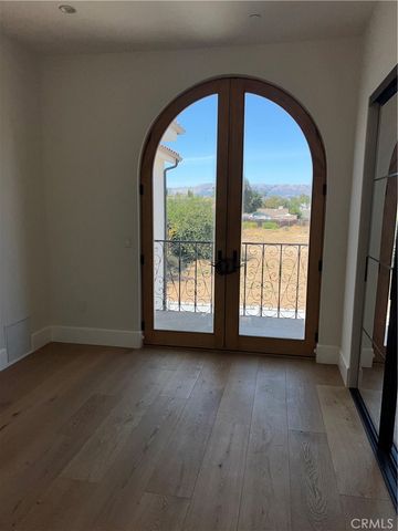 20329 Stagg Street, Winnetka, CA 91306