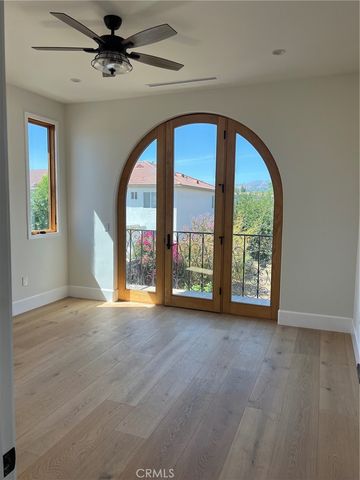 20329 Stagg Street, Winnetka, CA 91306