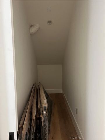 20329 Stagg Street, Winnetka, CA 91306