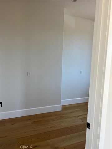 20329 Stagg Street, Winnetka, CA 91306