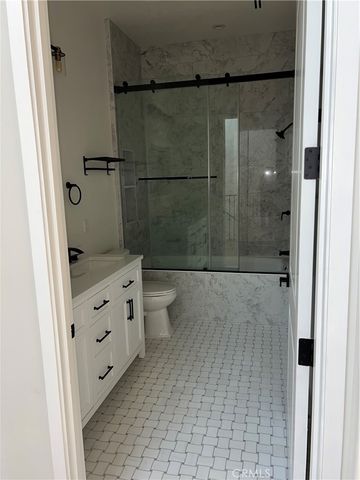 20329 Stagg Street, Winnetka, CA 91306