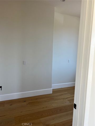 20329 Stagg Street, Winnetka, CA 91306