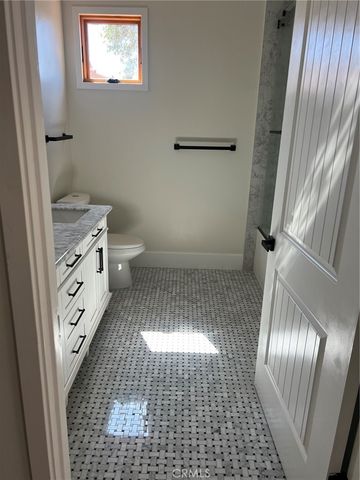 20329 Stagg Street, Winnetka, CA 91306