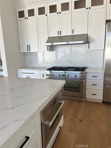 20329 Stagg Street, Winnetka, CA 91306