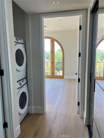 20329 Stagg Street, Winnetka, CA 91306