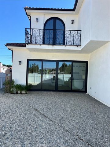 20329 Stagg Street, Winnetka, CA 91306