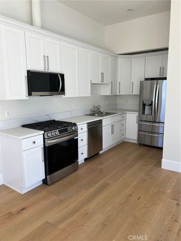 20329 Stagg Street, Winnetka, CA 91306