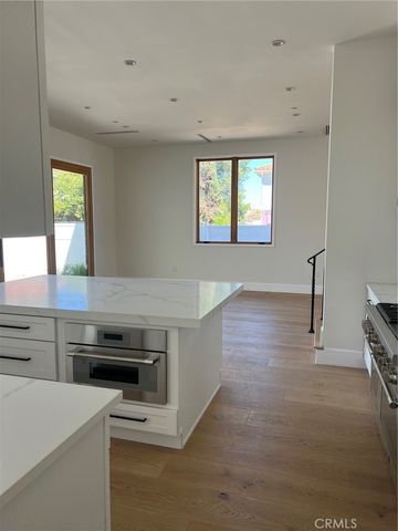 20329 Stagg Street, Winnetka, CA 91306