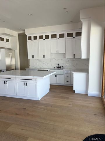 20329 Stagg Street, Winnetka, CA 91306