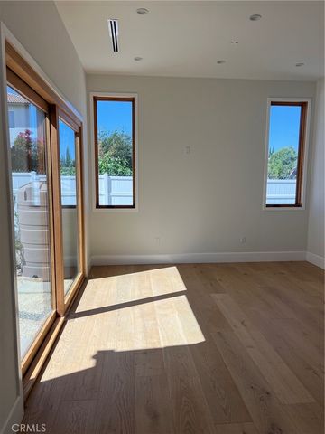 20329 Stagg Street, Winnetka, CA 91306