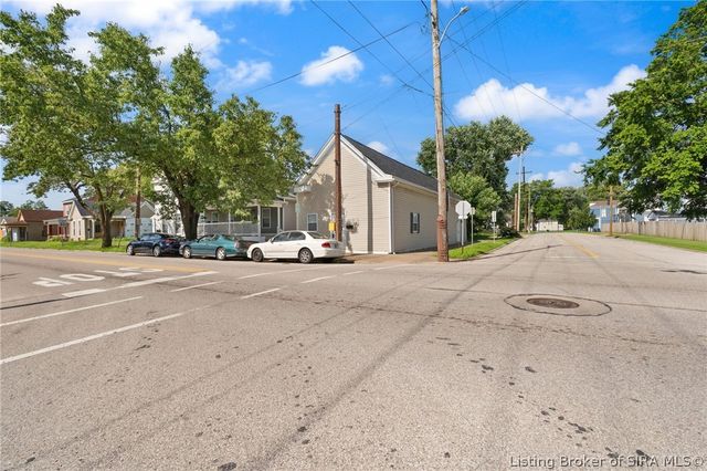 602 E 8th Street, New Albany, IN 47150
