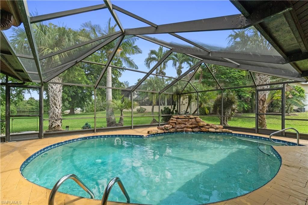 7220 Hendry Creek DR, Fort Myers, FL 33908