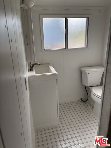1921 6th Street, Santa Monica, CA 90405