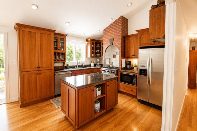 150 Lowell Road, Salem, NH 03079