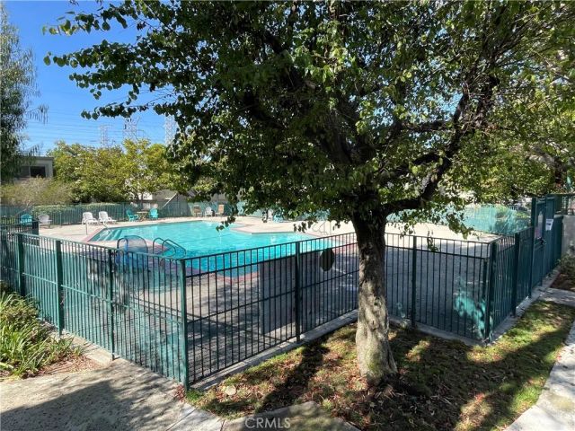 18504 Mayall Street C, Northridge, CA 91324