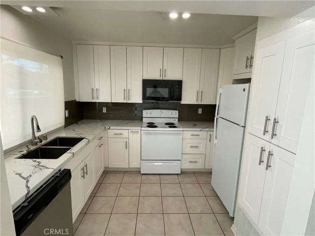 18504 Mayall Street C, Northridge, CA 91324