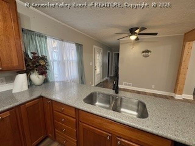 6516 Maccorkle Avenue, St Albans, WV 25177