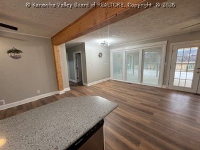 6516 Maccorkle Avenue, St Albans, WV 25177