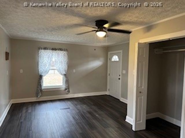 6516 Maccorkle Avenue, St Albans, WV 25177