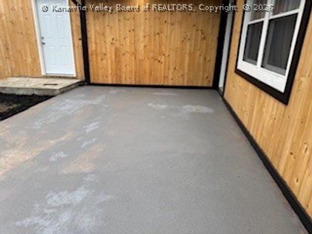 6516 Maccorkle Avenue, St Albans, WV 25177