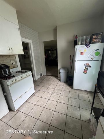 723 N Oakley Street, Saginaw, MI 48602