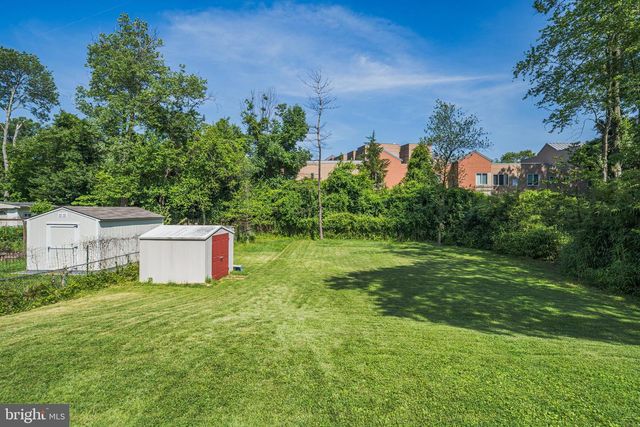 1704 LORRE DR, Rockville, MD 20852