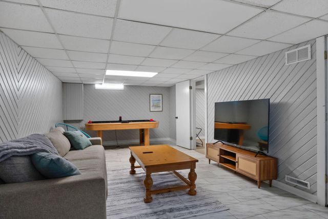 208 Lake Shore Drive, Michigan City, IN 46360