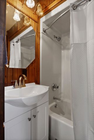 208 Lake Shore Drive, Michigan City, IN 46360