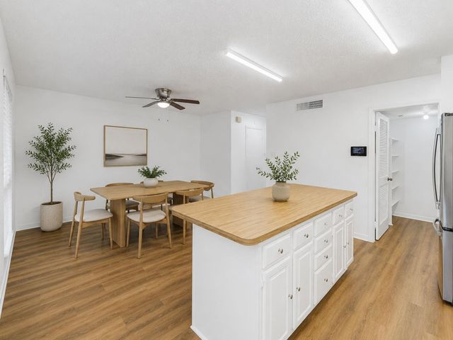 9243 Westwood Village Drive 53, Houston, TX 77036