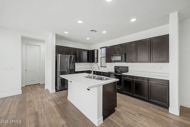 3834 E BRANHAM Lane, Phoenix, AZ 85042