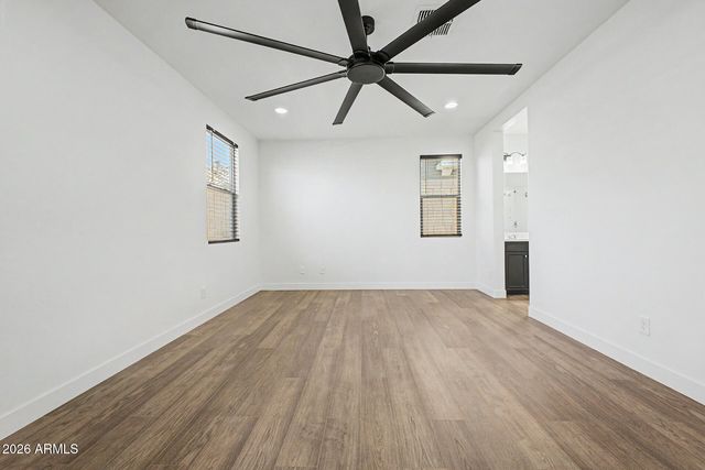 3834 E BRANHAM Lane, Phoenix, AZ 85042