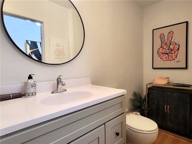 102 Broadway 1C, Newport, RI 02840