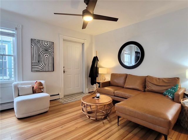 102 Broadway 1C, Newport, RI 02840