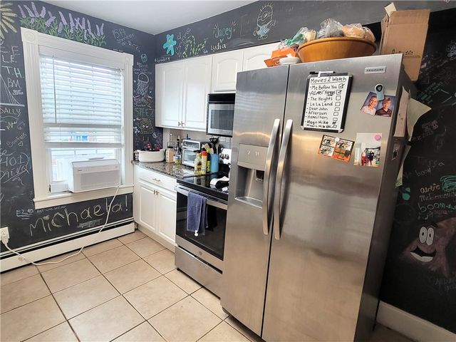 102 Broadway 1C, Newport, RI 02840